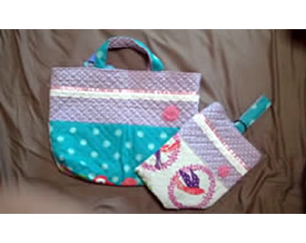 幼稚園用の上履き入れと手提げバッグ